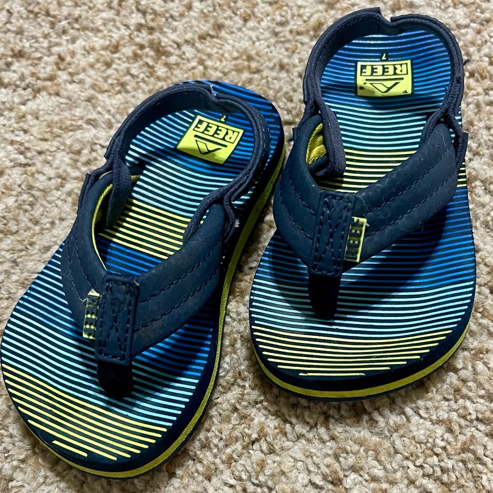 Reef Toddler Size 7 Sandals 🩴